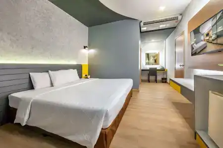 Qiu Sukhumvit - 6