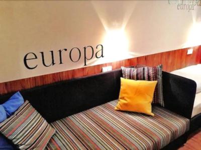 Europa Life - 33