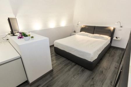 Etna Suite Group - 4