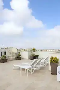 100 Boutique Living - 18