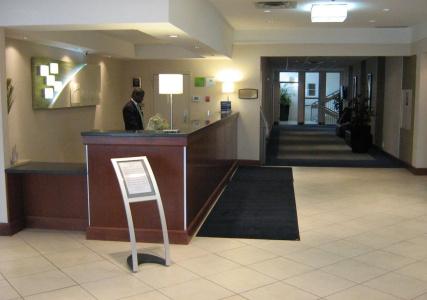 Holiday Inn Macleod Trail South - 1