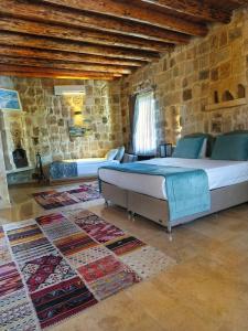 Acropolis Cave Suite - 68