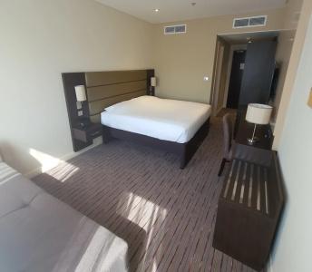 Premier Inn Airport - 11