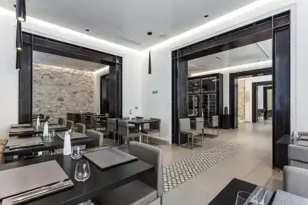 Caportigia Boutique - 27