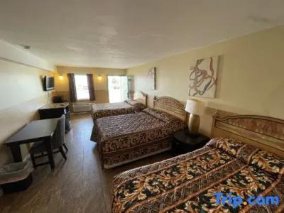 Sea Palace Inn - 68