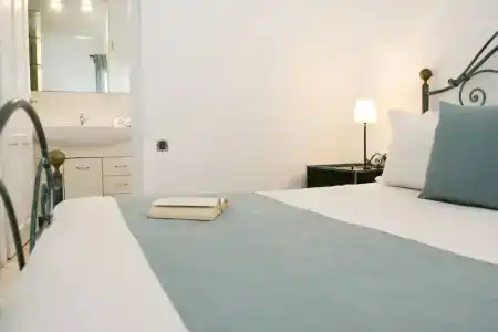 Vithos Seaside Aparthotel - 81