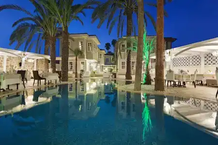 Elegance East - 13