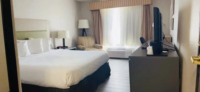 Country Inn & Suites by Radisson, West, KS - 63