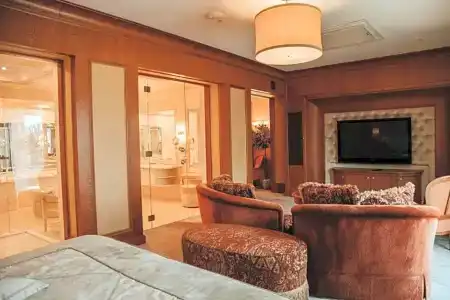Royal Casino Spa & Resort - 54