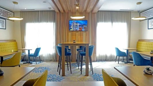 Hampton By Hilton Dubai Al Barsha - 15