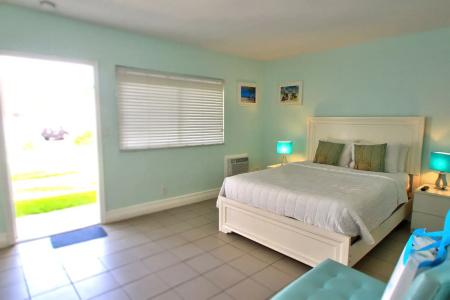 Hollywood Beachside Boutique Suite - 2