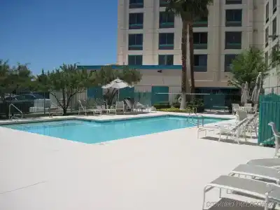 DoubleTree by Hilton Las Vegas Airport - 15