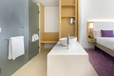 Premier Inn Dubai Ibn Battuta Mall - 12