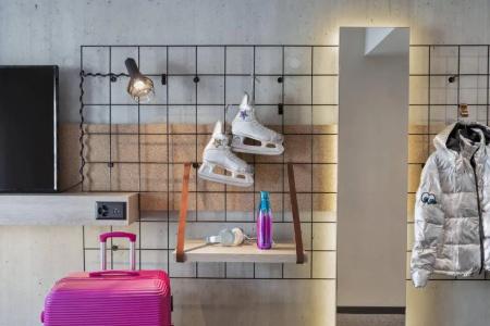 Moxy Lausanne City - 26
