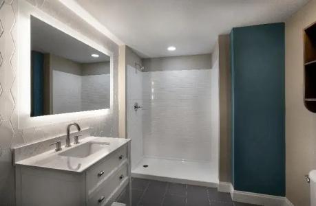 Breakers Resort - 250