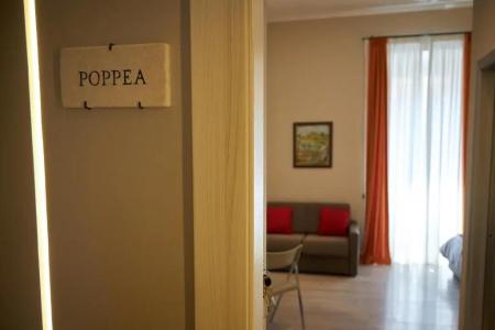 The Roman Empire Guesthouse - 81