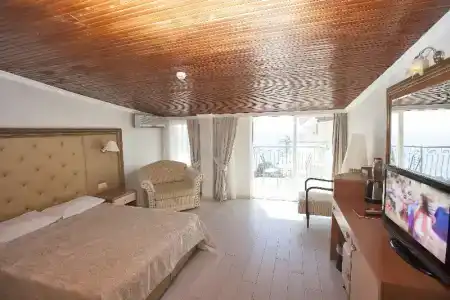 Laurs Experience & Elegance - 48