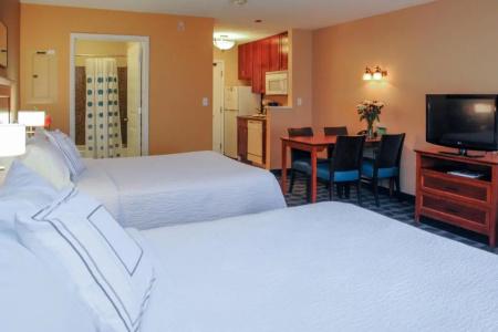 TownePlace Suites by Marriott South - 84