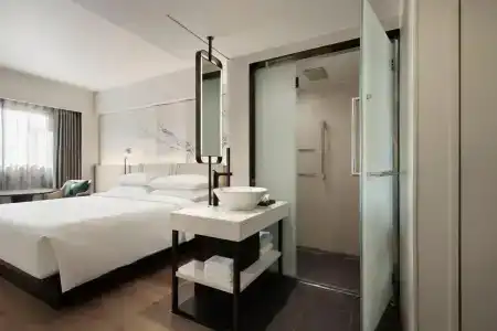 Courtyard by Marriott Tokyo Ginza - 8