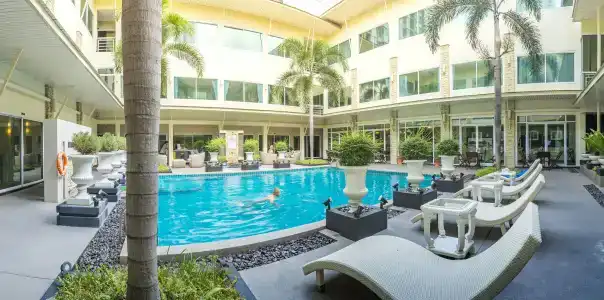 Qiu Sukhumvit - 23