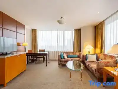 Kai Wah Plaza - 131