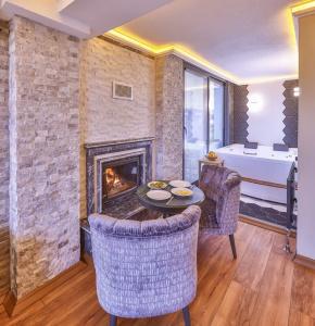 Agva Pieria Luxury +16 - 22
