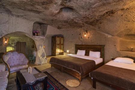 Atilla's Cave - 214
