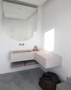 Charisma and Wellness Suites - 10