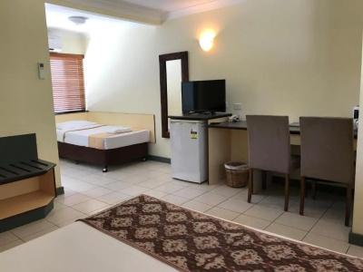 Bay Village Tropical Retreat & - 43