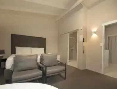 Middlemore - 60