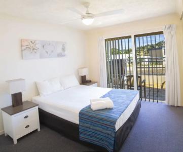 Golden Riviera Absolute Beachfront - 83