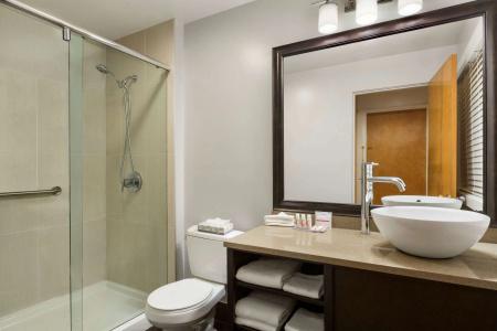 Days Inn by Wyndham Downtown - 7