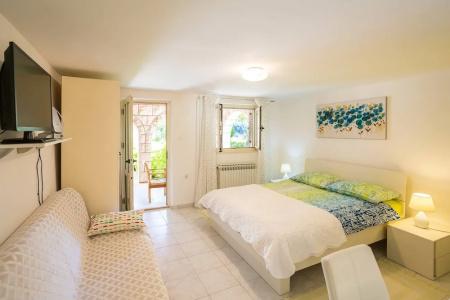 Guest House Steel - 54