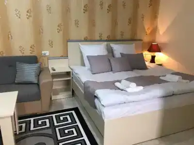 Lind Hostel and Guest House - 20