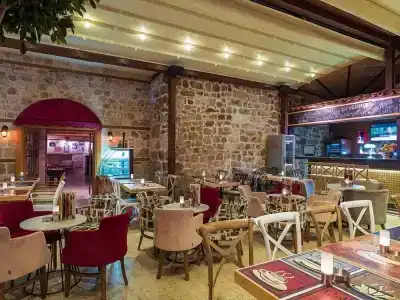 Goodman & Bistro - 17