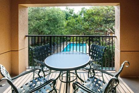 Courtyard by Marriott Dallas in Legacy Park - 35