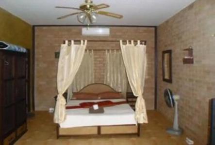 Sanuk bungalows - 24