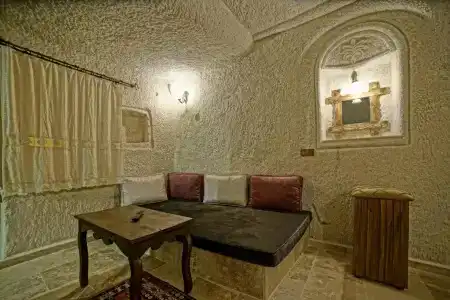 Risus Cave Suites - 57