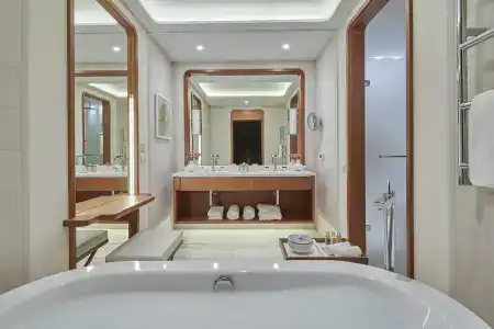 Regent Porto Montenegro - 8
