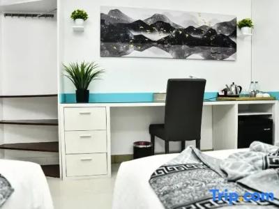 The Hive Beach - 54