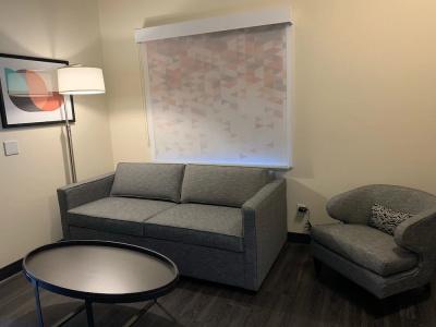 Elk Lake Inn & Suites - 71