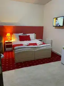 Lind Hostel and Guest House - 34