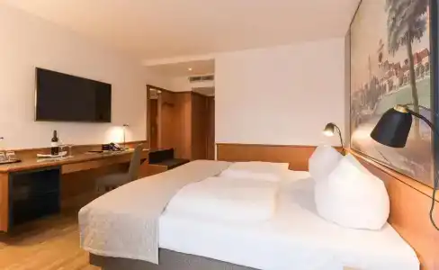 Bayerischer Hof - 65