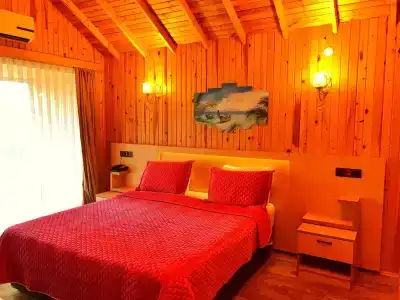 Sandal Otel - 1