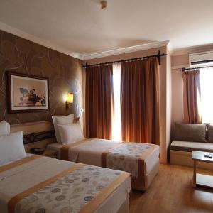 Romance Beach - 47