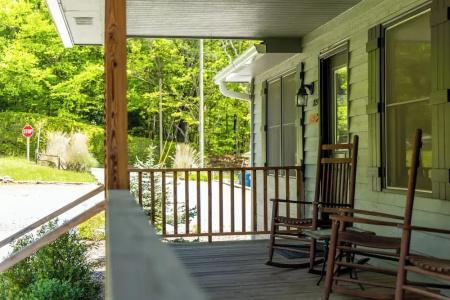 Blowing Rock Inn - 7