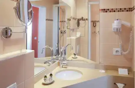 Relais Du Louvre - 45