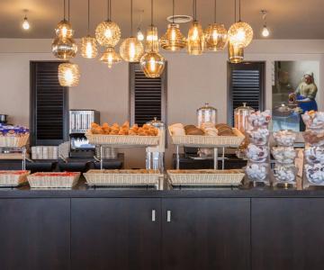New West Inn Amsterdam - 11