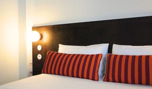 Ours Blanc - Place Victor Hugo - 70