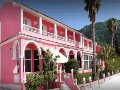 Pink Palace Beach Resort - 15